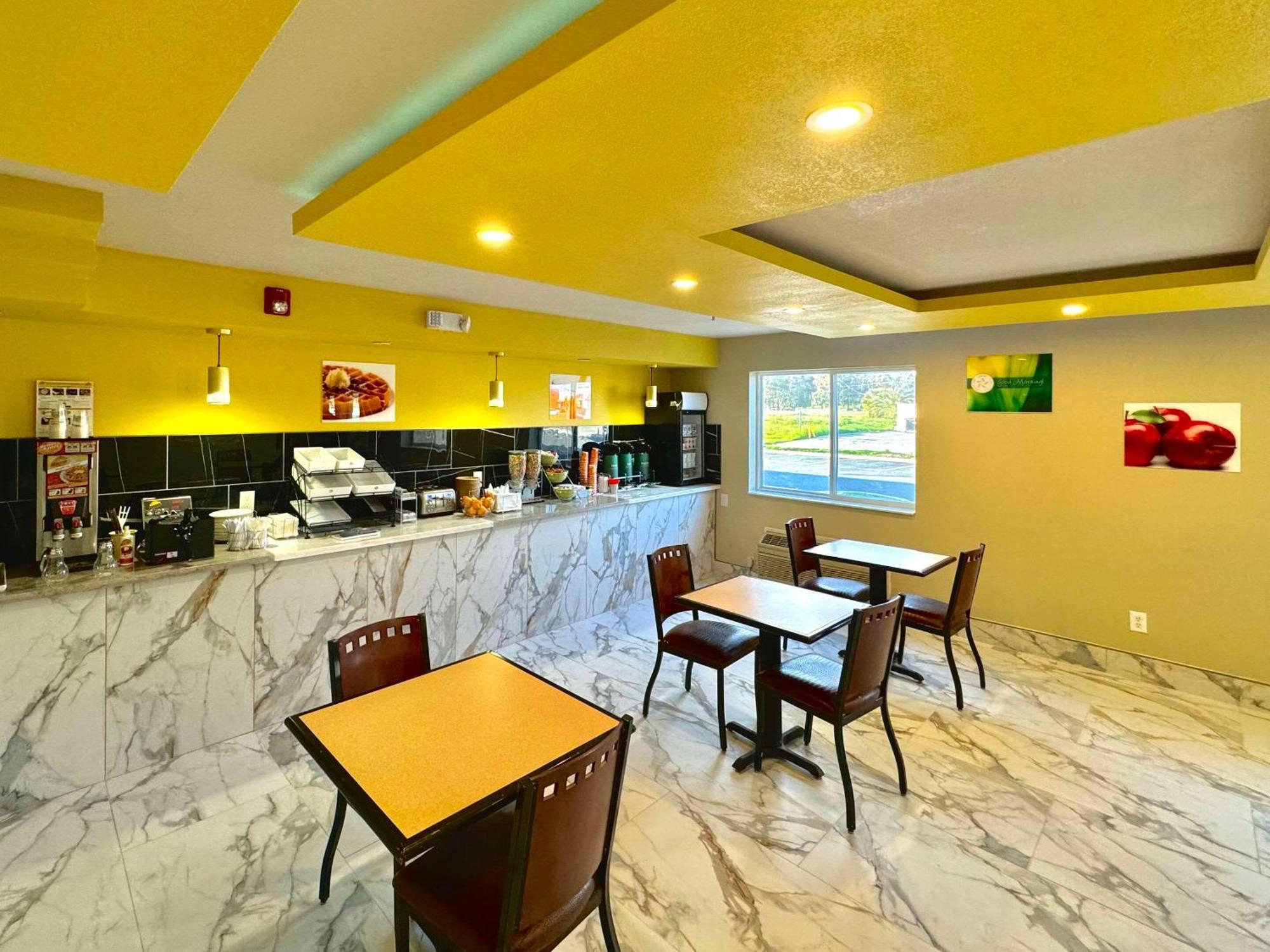 Quality Inn & Suites Уиллоус Экстерьер фото